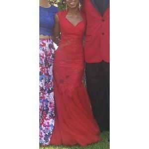 Red Claudine Size 0 Mermaid dress